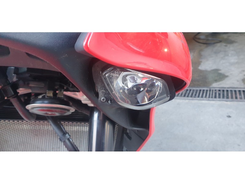 Recambio de faro delantero para yamaha tracer 900 referencia OEM IAM B5U8430000  
