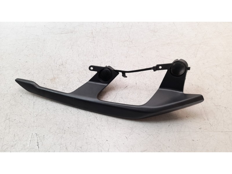 Recambio de portaequipajes para yamaha x-max 125 referencia OEM IAM BL1F474W00P0  