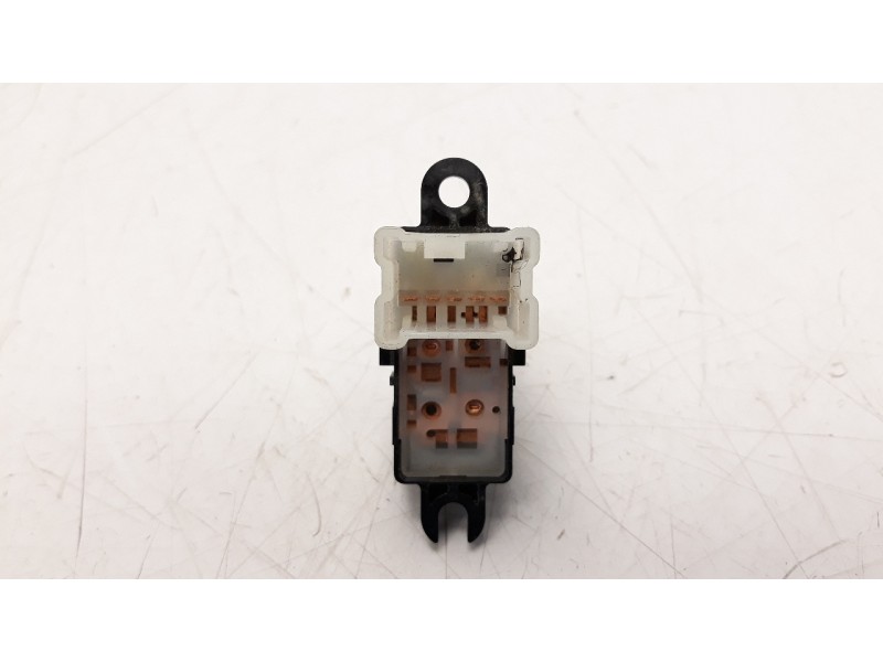 Recambio de mando elevalunas trasero derecho para nissan pulsar (c13) 1.5 turbodiesel cat referencia OEM IAM 254114CE0A  