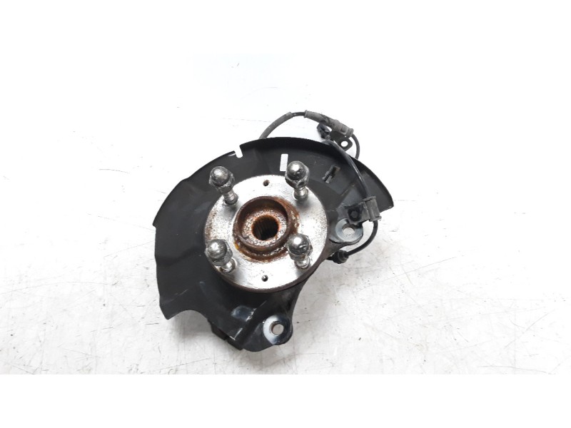 Recambio de mangueta delantera derecha para renault clio i fase i+ii (b/c57) 1.2 referencia OEM IAM 8200207309  