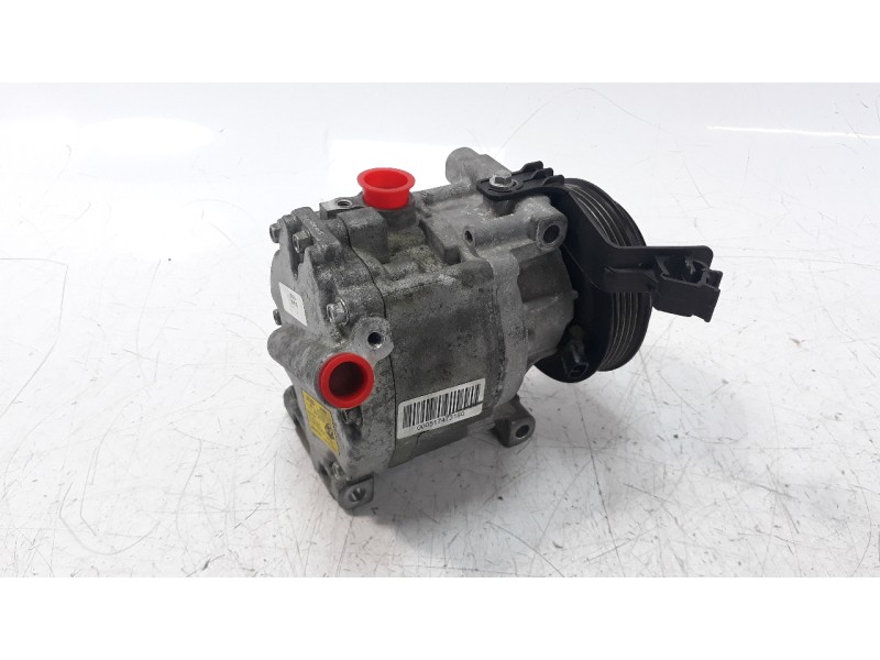 Recambio de compresor aire acondicionado para fiat 500 referencia OEM IAM 51747318 32183 CAF430047HQ