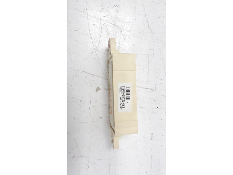 Recambio de caja reles / fusibles para kia cee´d concept referencia OEM IAM 919402H130  