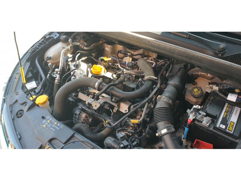 Recambio de compresor aire acondicionado para renault clio v intens referencia OEM IAM 926008955R  CAF020117