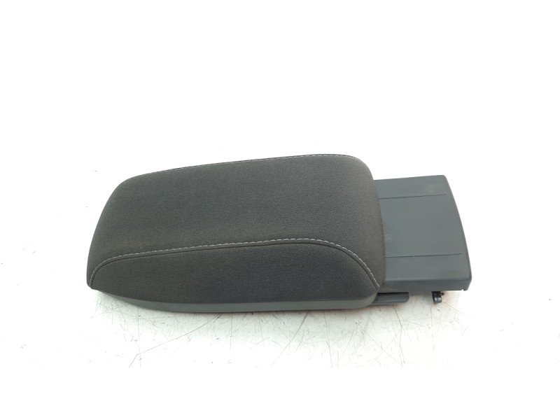 Recambio de apoyabrazos central para toyota auris hybrid active referencia OEM IAM 5890502860C3  