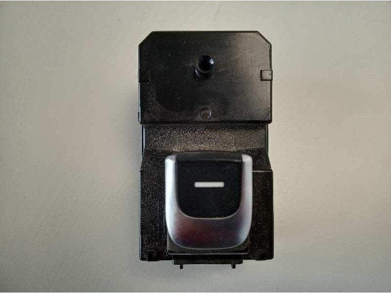 Recambio de mando elevalunas trasero izquierdo para kia sportage emotion 4x2 referencia OEM IAM 93580D9100  