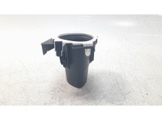 Recambio de cenicero para toyota c-hr hybrid gr sport referencia OEM IAM 55619F4090  55615F4011