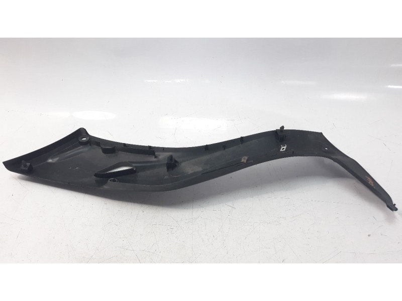 Recambio de moldura para yamaha x-max 125 referencia OEM IAM BL1F172100  