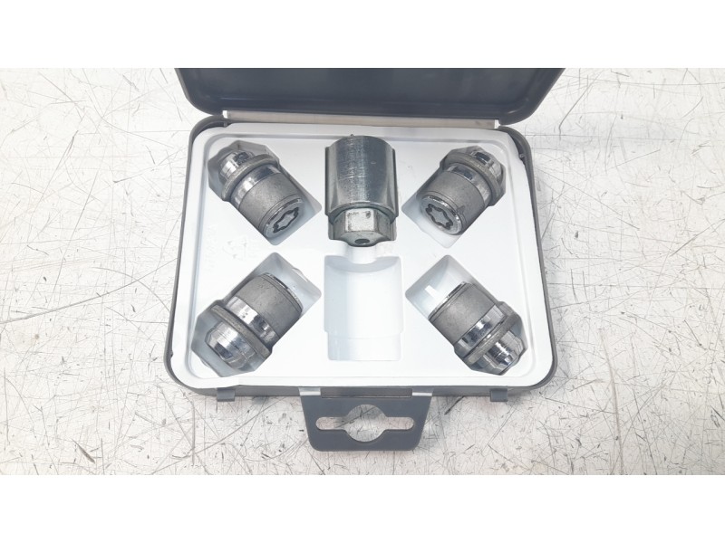 Recambio de herramientas para toyota c-hr hybrid gr sport referencia OEM IAM PW45600013  