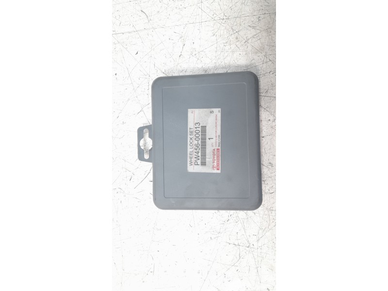 Recambio de herramientas para toyota c-hr hybrid gr sport referencia OEM IAM PW45600013  