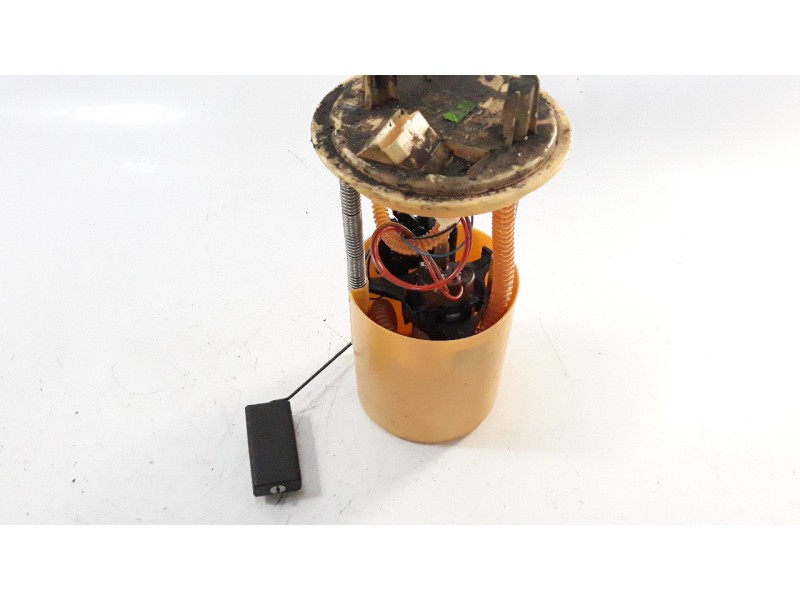 Recambio de bomba combustible para fiat panda (169) 1.3 jtd cat referencia OEM IAM 51806985  
