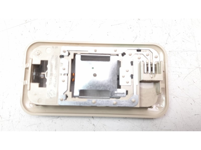Recambio de luz interior para fiat 500 referencia OEM IAM 735413383 08896002 