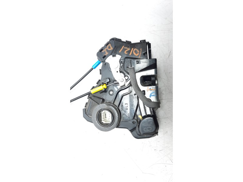 Recambio de cerradura puerta delantera izquierda para toyota auris hybrid active referencia OEM IAM 6904002211  