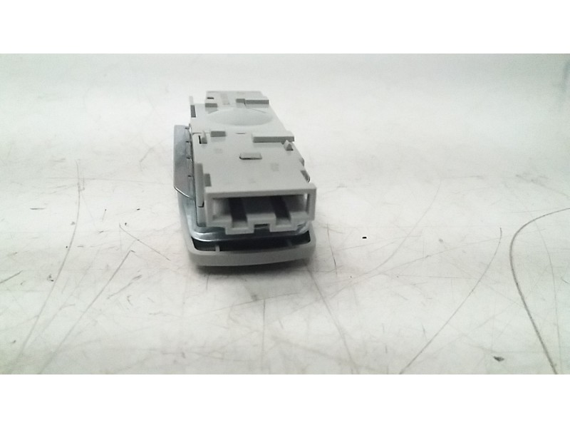Recambio de luz interior para skoda fabia 1.0 tsi referencia OEM IAM 947291  
