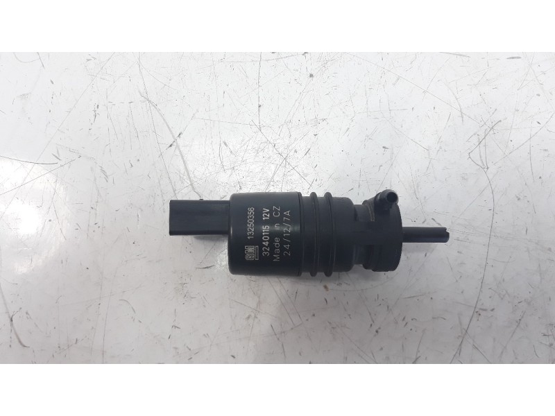 Recambio de bomba limpia para opel antara 2.2 cdti cat (a 22 dm / lnq) referencia OEM IAM 13250356  