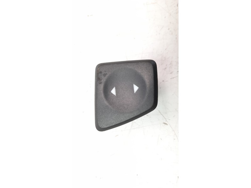 Recambio de mando elevalunas delantero izquierdo para fiat 500 referencia OEM IAM 735450601  