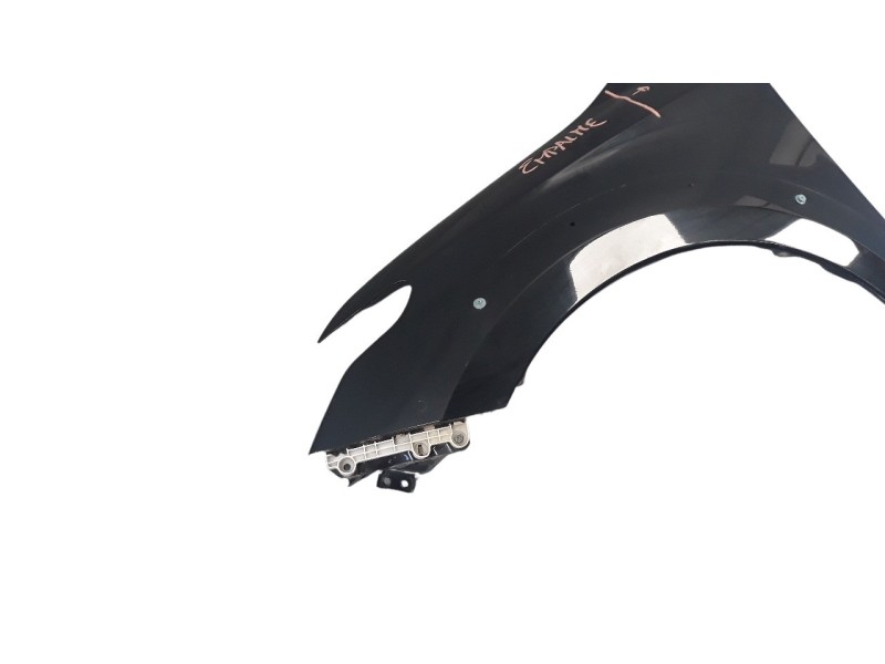 Recambio de aleta delantera izquierda para mitsubishi l 200 2.4 di-d cat referencia OEM IAM 5220K100  