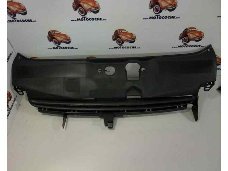 Recambio de rejilla delantera para renault clio ii fase i (b/cbo) 1.2 rn b/cboa/f referencia OEM IAM 7700846870 107193106 RN3202