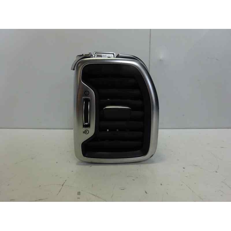 Recambio de rejilla aireadora para kia sportage emotion 4x2 referencia OEM IAM F03880101A  