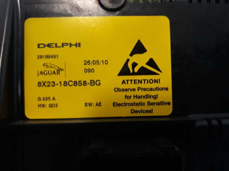 Recambio de mando climatizador para jaguar xf 3.0 v6 diesel premium luxury referencia OEM IAM 8X2318C858BG  