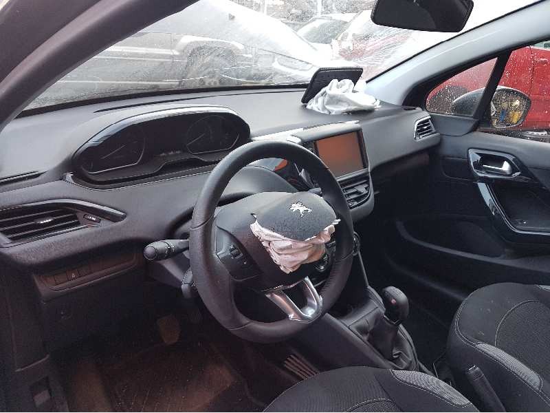 peugeot 208 del año 2016