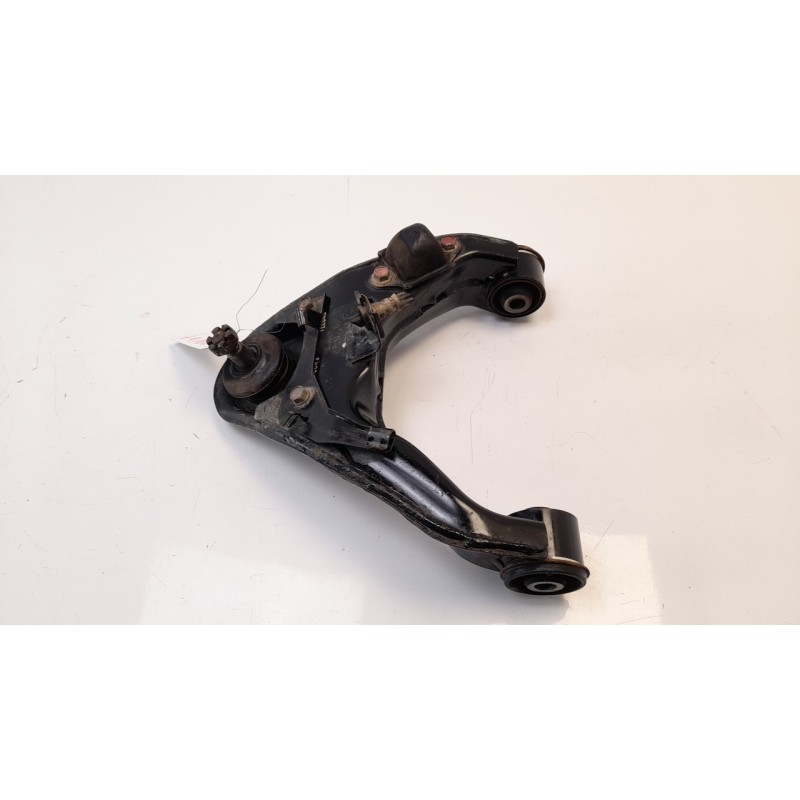 Recambio de brazo suspension superior delantero izquierdo para mitsubishi l 200 2.4 di-d cat referencia OEM IAM 4010A147  ZWGMS0