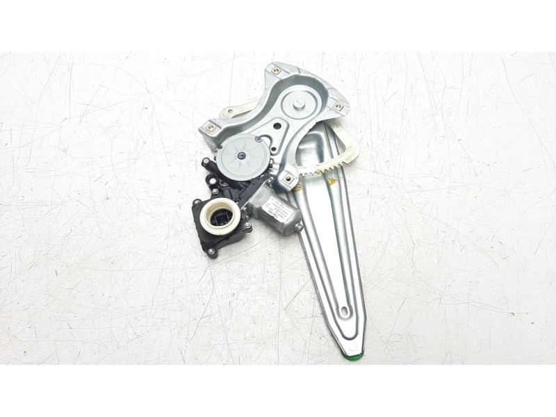 Recambio de elevalunas trasero derecho para toyota auris hybrid active referencia OEM IAM 8570202020  