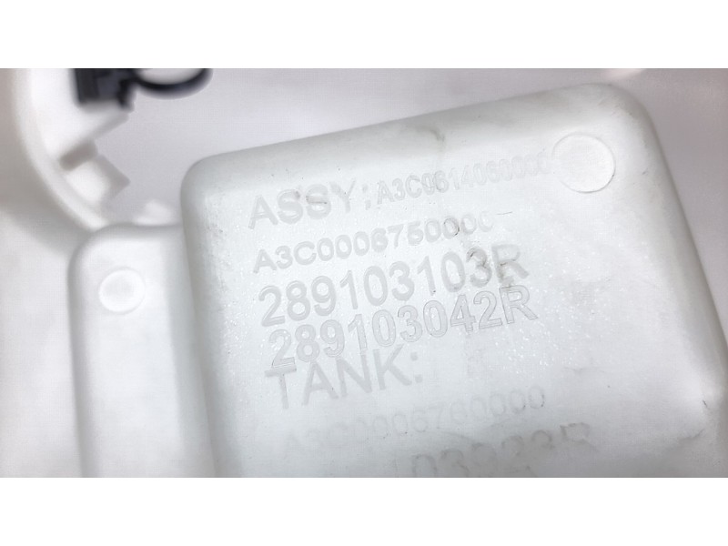 Recambio de deposito limpia para renault clio v intens referencia OEM IAM 289103103R  