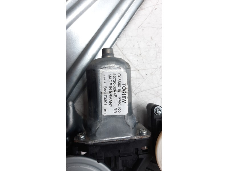 Recambio de elevalunas trasero derecho para toyota auris hybrid active referencia OEM IAM 8570202020  