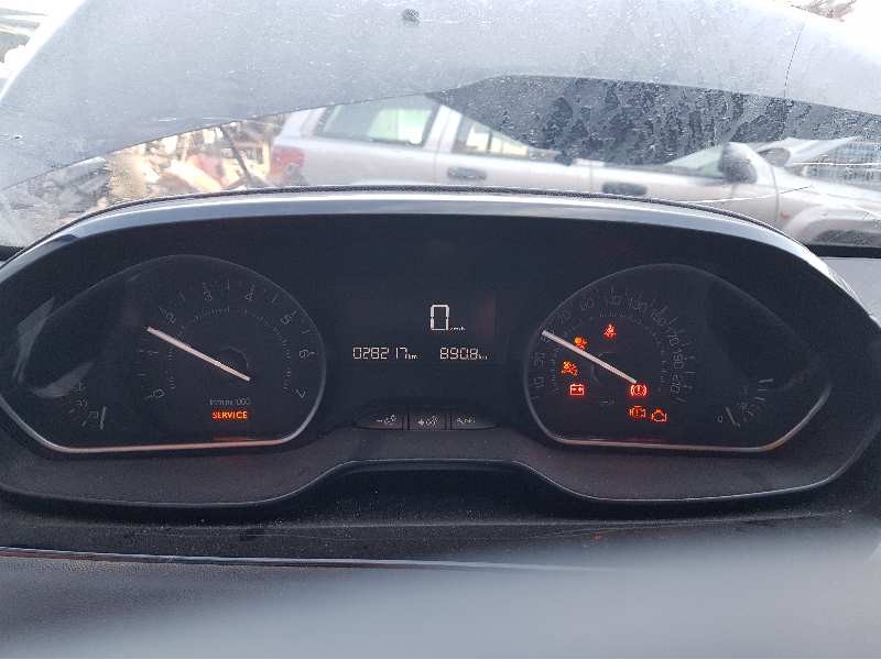 peugeot 208 del año 2016