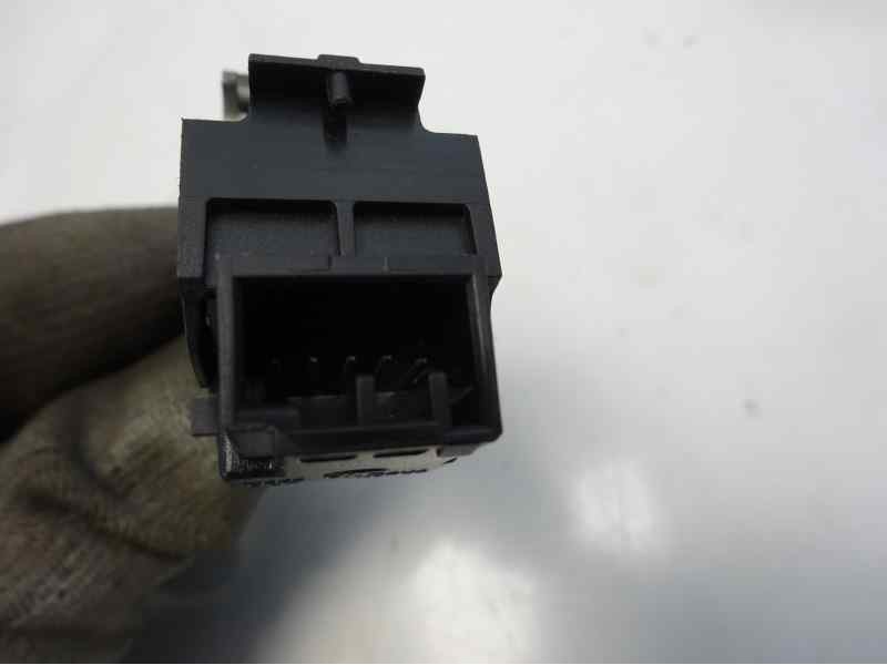 Recambio de mando elevalunas delantero derecho para jaguar xf 3.0 v6 diesel premium luxury referencia OEM IAM 8X2314717AB  