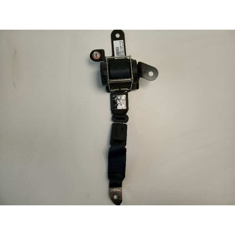 Recambio de cinturon seguridad trasero central para kia sportage emotion 4x2 referencia OEM IAM 898203W000ED  