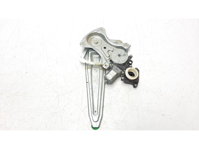 Recambio de elevalunas trasero izquierdo para toyota auris hybrid active referencia OEM IAM 8570102010  