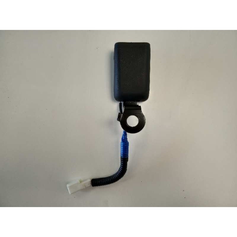 Recambio de cinturon seguridad trasero derecho para kia sportage emotion 4x2 referencia OEM IAM 89840F1000WK  