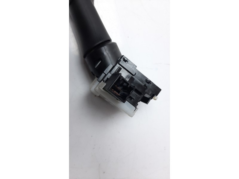 Recambio de mando intermitentes para mitsubishi l 200 2.4 di-d cat referencia OEM IAM 17G688  