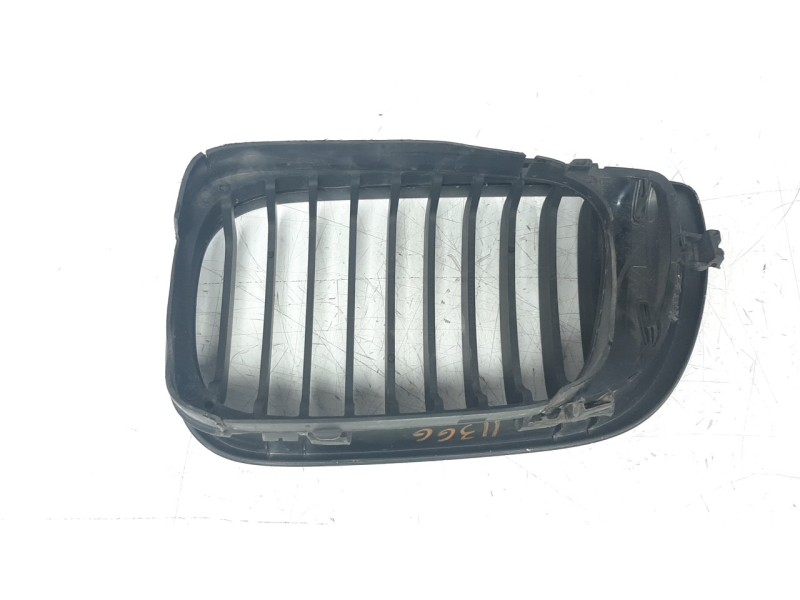 Recambio de rejilla delantera para bmw serie 3 berlina (e46) 1.8 16v referencia OEM IAM 70305500  