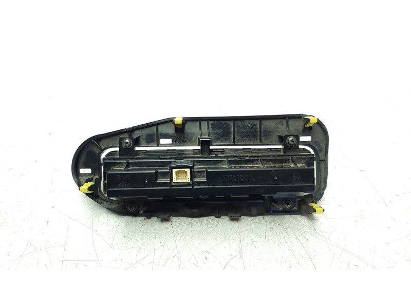 Recambio de mando climatizador para toyota auris hybrid active referencia OEM IAM 5546802030  