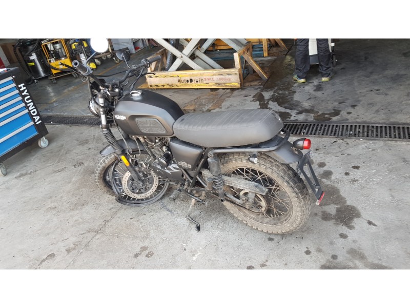 brixton bx125x del año 2020