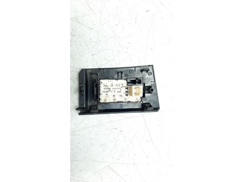 Recambio de mando elevalunas trasero derecho para toyota auris hybrid active referencia OEM IAM 7427102630  