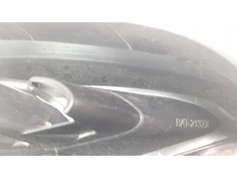 Recambio de moldura para yamaha mt -07 referencia OEM IAM BAT2137X  