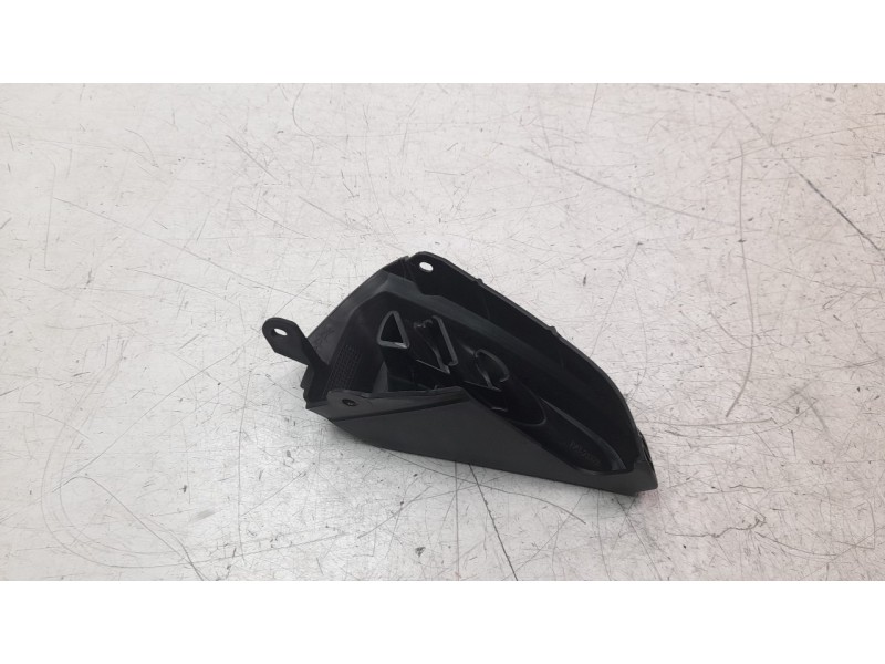 Recambio de moldura para yamaha mt -07 referencia OEM IAM BAT2137X  