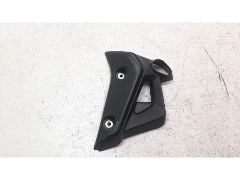 Recambio de moldura para yamaha mt -07 referencia OEM IAM BAT21731  