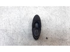MANDO ELEVALUNAS DELANTERO DERECHO A2118211351 A2118211351 