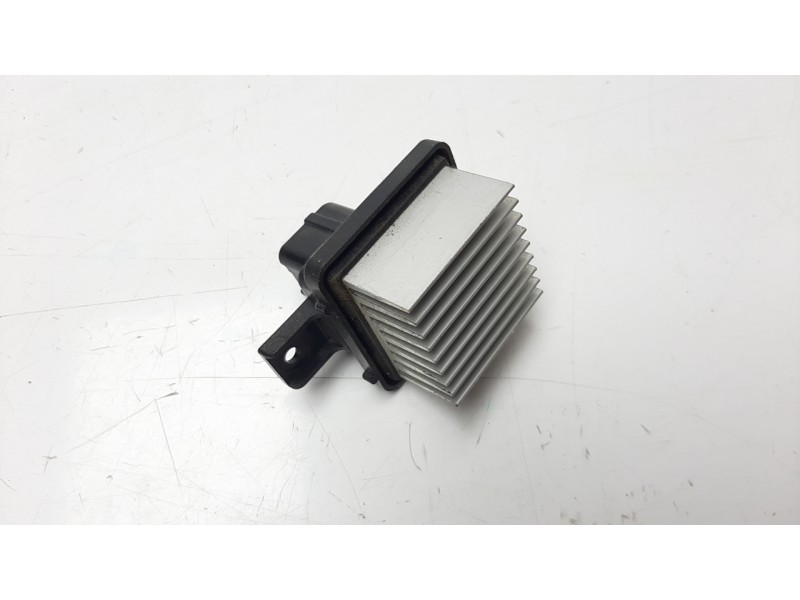 Recambio de resistencia calefaccion para mitsubishi l 200 2.4 di-d cat referencia OEM IAM 05915D  
