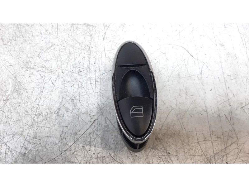 Recambio de mando elevalunas trasero derecho para mercedes-benz clase e (w211) berlina e 280 cdi (211.023) referencia OEM IAM A2