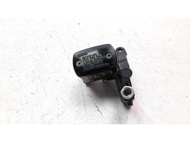 Recambio de bomba freno para yamaha x-max 125 referencia OEM IAM BKAF58700000  