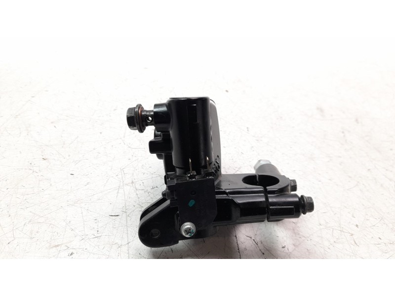 Recambio de bomba freno para yamaha x-max 125 referencia OEM IAM BKAF58700000  