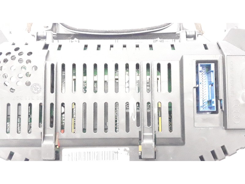 Recambio de cuadro instrumentos para audi a8 (4e2) 3.0 v6 24v tdi referencia OEM IAM 4E0920900F  