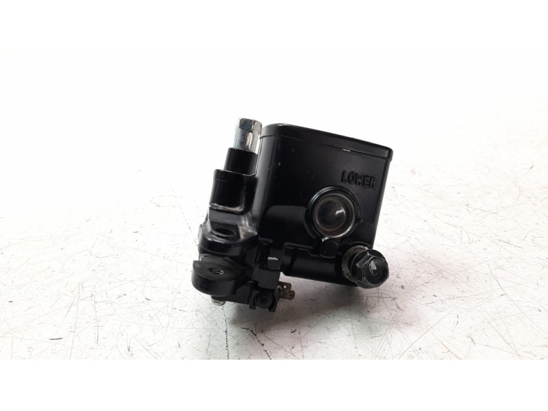 Recambio de bomba freno para yamaha x-max 125 referencia OEM IAM BKAF58700000  