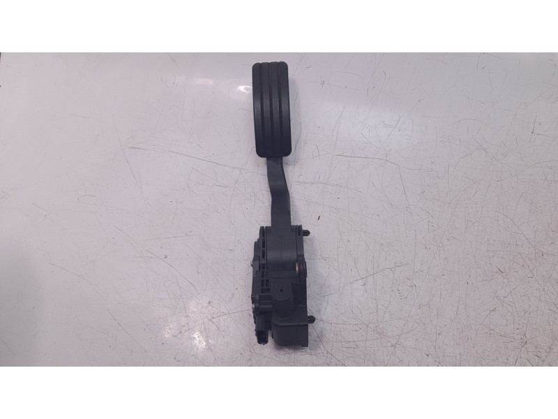 Recambio de potenciometro pedal para renault laguna iii dynamique referencia OEM IAM 180050001R  