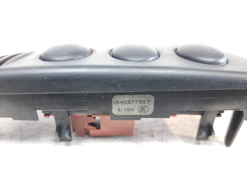 Recambio de moldura para citroen c2 empresa referencia OEM IAM 96405773XT  